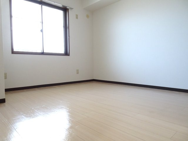 アンシュレール大井の洋室