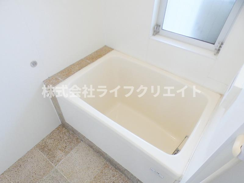 ロイヤルマンションの浴室