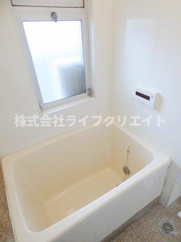 ロイヤルマンションの浴室
