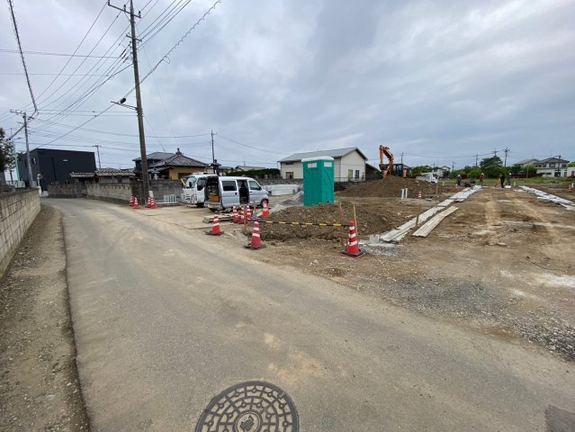 川越市菅間　建築条件なし売地　「川越駅」5.7㎞　全7区画　【芳野小学区】の前面道路含む現地写真