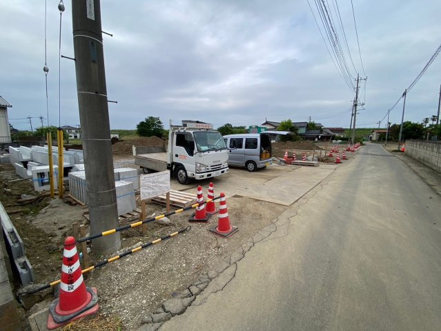 川越市菅間　建築条件なし売地　「川越駅」5.7㎞　全7区画　【芳野小学区】の前面道路含む現地写真