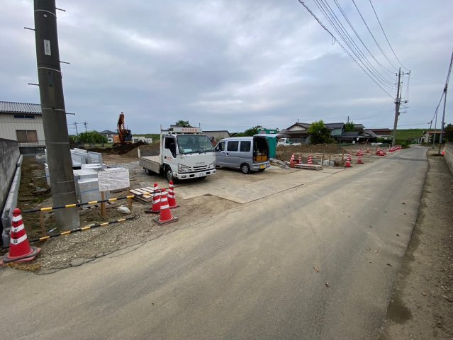 川越市菅間　建築条件なし売地　「川越駅」5.7㎞　全7区画　【芳野小学区】の前面道路含む現地写真