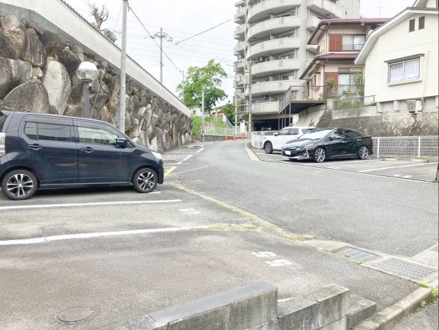 スワンマンション空港南Ⅱの周辺|前面道路の様子です！