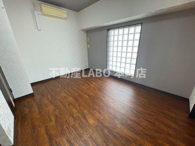 アプリーレ南堀江の寝室