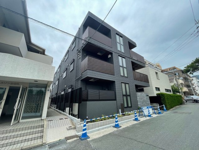 LazosMikage