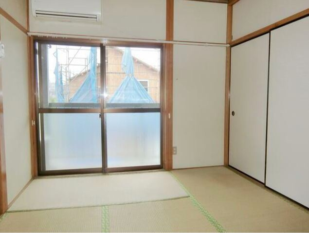 ハイツ阿川の和室