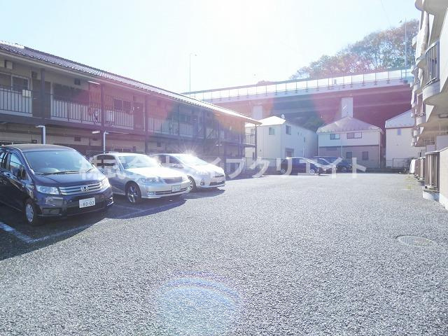 SOCIAYAMANEの駐車場