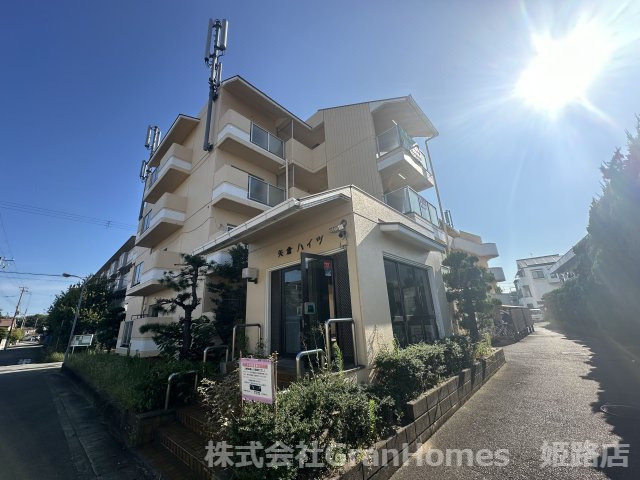 矢倉ハイツの外観