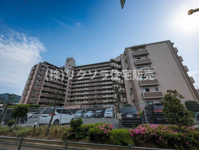 グランドメゾン四條畷の外観|新しい生活にいかがでしょうか？外観はお住まいの顔になります。こだわりたいポイントですね。水回りリフォームやリノベーションも承ってます。
■現地見学・資金計画相談・住宅ローン相談もお問合せ受付中■