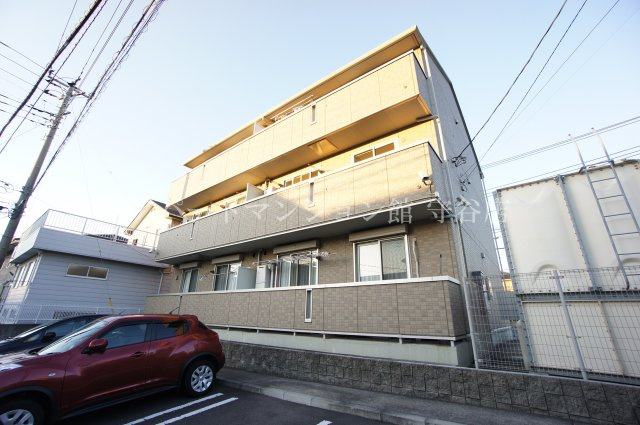 ファミリースクエアの外観