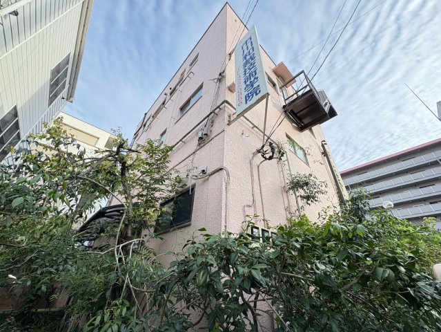 小林ビルの外観