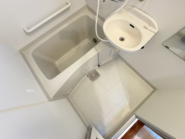 小林ビルの浴室