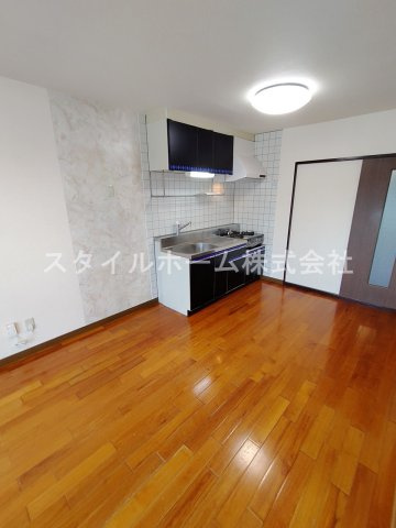 ファインビレッジの居間・リビング