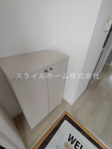 メゾン川崎Aの玄関