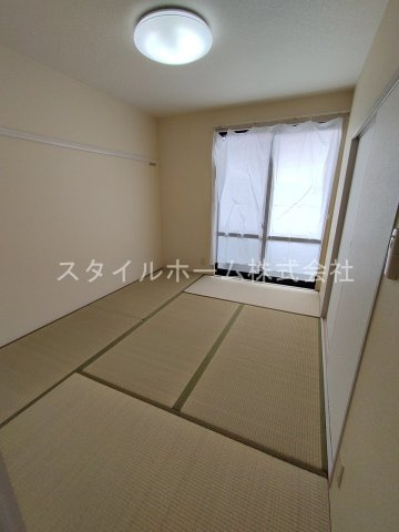 メゾン川崎Aの和室