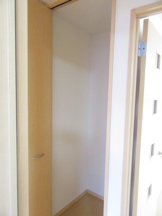 リビングタウン下地Ⅱ　Bの内装|別部屋写真です。