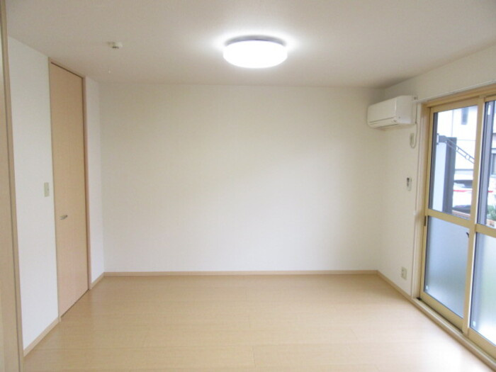 リビングタウン下地Ⅱ　Bの内装|別部屋写真です。