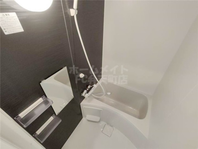 【浴室】 | グランパシフィック弁天町 | 落ち着いた空間のお風呂です