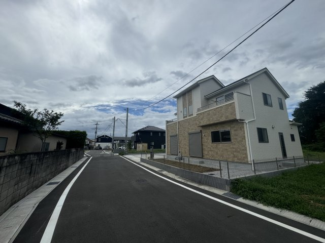 新築　前橋市総社町総社3期　Blooming　Garden　1号棟の前面道路含む現地写真|現地写真　南側接道幅員約6ｍ