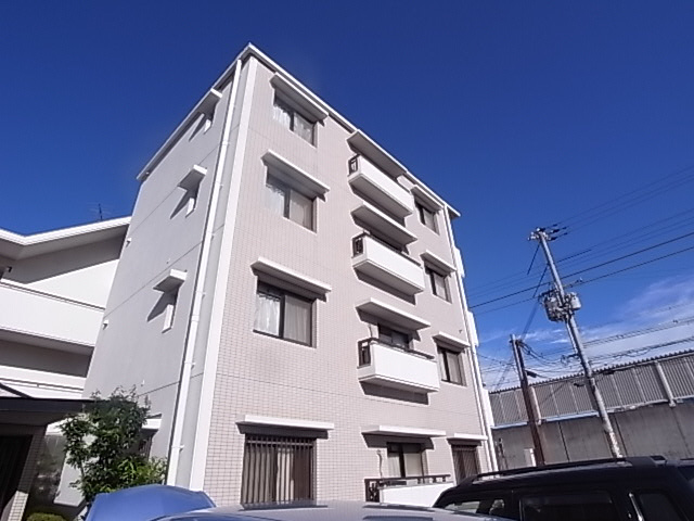 清保アイレックスコートの外観