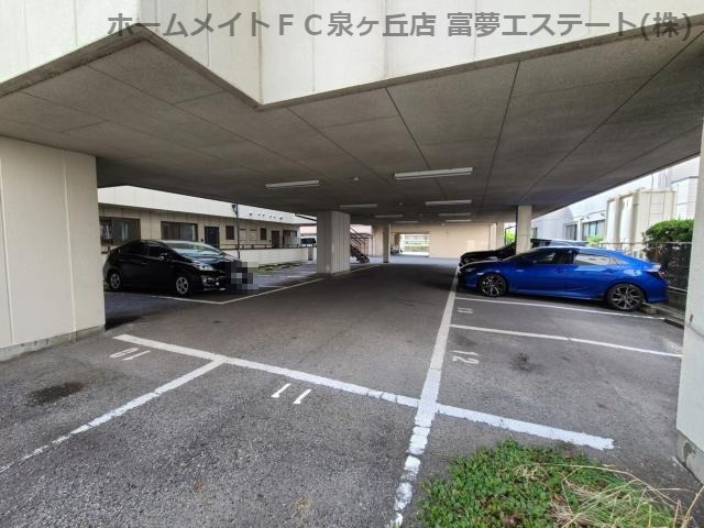 南埜マンション赤塚の駐車場