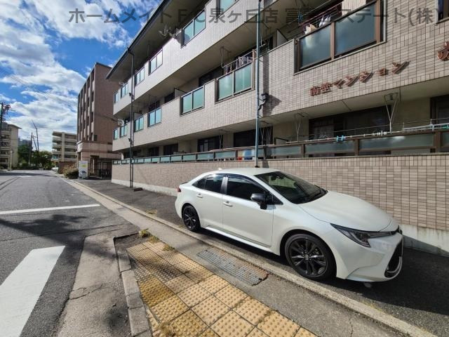 南埜マンション赤塚の駐車場