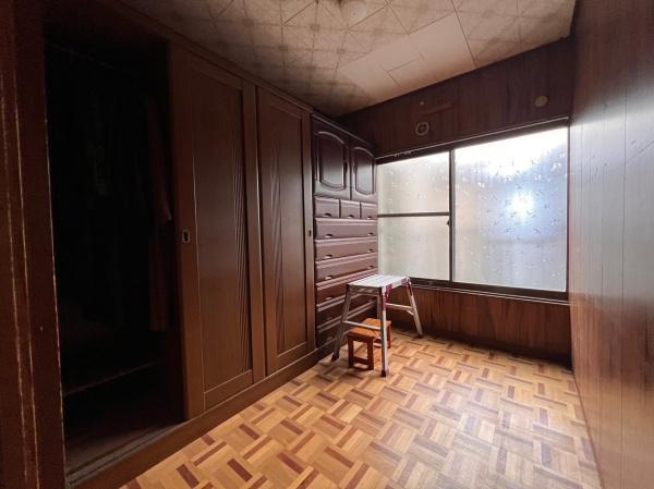 緑が丘２丁目　一戸建ての子供部屋|洋室4帖
■物件内覧・資金計画相談・住宅ローン相談、リフォーム相談、お問合せ受付中■
※当日・翌日のご内覧、ご相談はお電話でのお問合せがスムーズです！