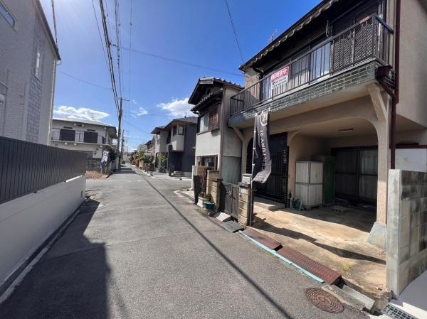 緑が丘２丁目　一戸建ての前面道路含む現地写真|前面道路含む現地写真　幅員4.4ｍ
■物件内覧・資金計画相談・住宅ローン相談、リフォーム相談、お問合せ受付中■
※当日・翌日のご内覧、ご相談はお電話でのお問合せがスムーズです！