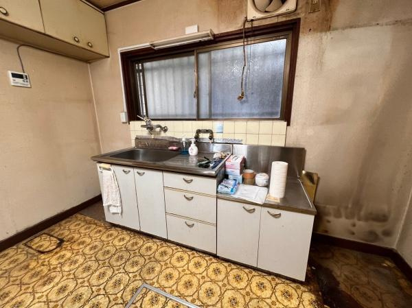 緑が丘２丁目　一戸建てのキッチン|キッチン
■物件内覧・資金計画相談・住宅ローン相談、リフォーム相談、お問合せ受付中■
※当日・翌日のご内覧、ご相談はお電話でのお問合せがスムーズです！