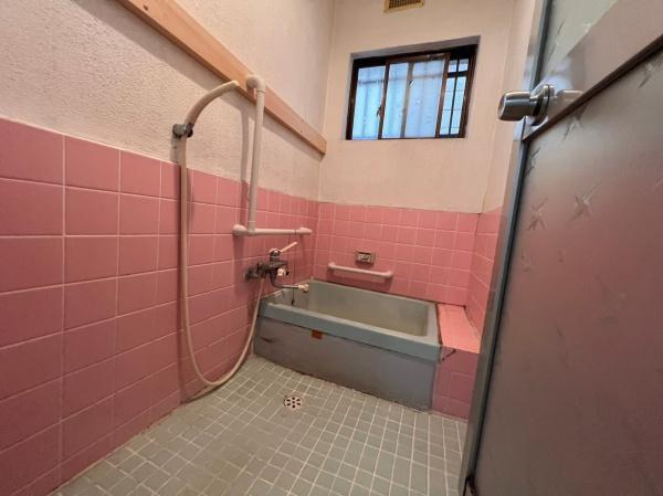 緑が丘２丁目　一戸建ての浴室|浴室
■物件内覧・資金計画相談・住宅ローン相談、リフォーム相談、お問合せ受付中■
※当日・翌日のご内覧、ご相談はお電話でのお問合せがスムーズです！