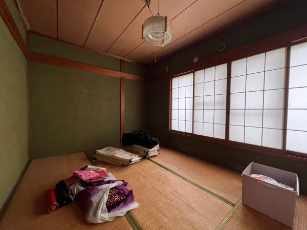 緑が丘２丁目　一戸建ての寝室|和室6帖
■物件内覧・資金計画相談・住宅ローン相談、リフォーム相談、お問合せ受付中■
※当日・翌日のご内覧、ご相談はお電話でのお問合せがスムーズです！