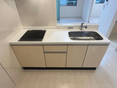 【キッチン】 | （仮）スターテラスⅡ法吉町 | 建具色・床材が異なります（イメージ）