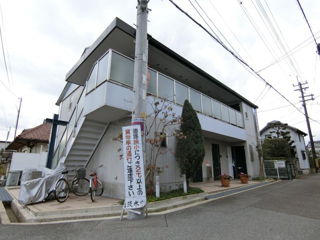 ローズミード総持寺の外観
