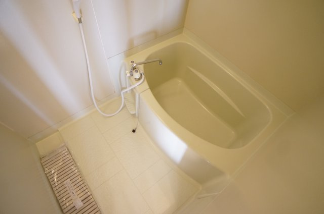 【浴室】 | メゾクレール・ナカモトB | お風呂です