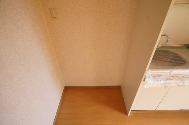 【その他】 | メゾクレール・ナカモトB | 冷蔵庫置き場です