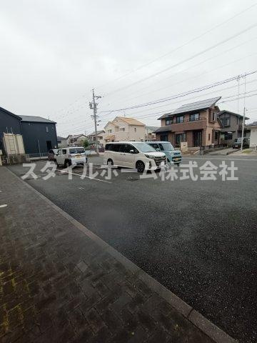 エスポワール美園の駐車場