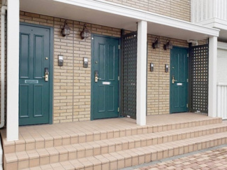 【玄関】 | ロイヤルコート