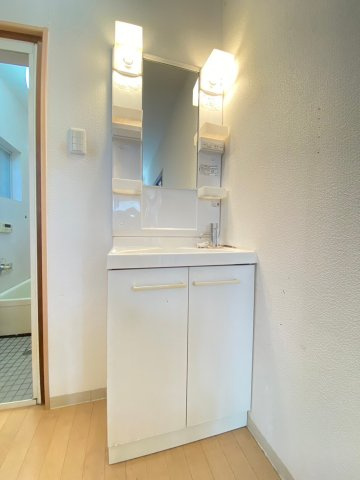 澤田貸家の洗面所