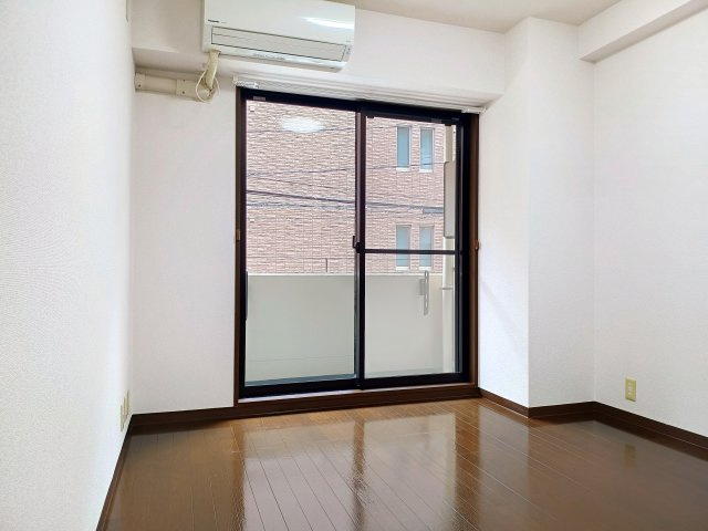 カーサマリアージュササキの洋室