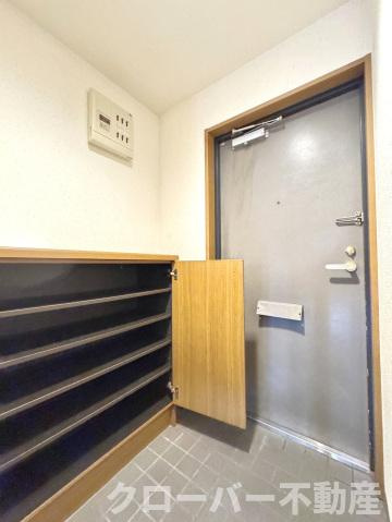 プラージュ司の玄関