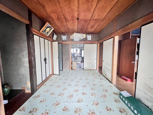 蓑川町貸店舗のエントランス