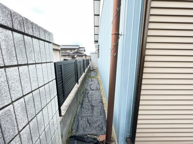 蓑川町貸店舗のバルコニー