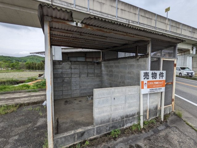 【外観】 | 事業用建物　矢掛町小林 | ゴミ捨て場も設置済みです。