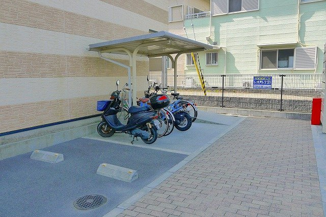 レオパレスＬａ　Ｖｉｓｔａ２のその他共用部分|敷地内駐輪場です