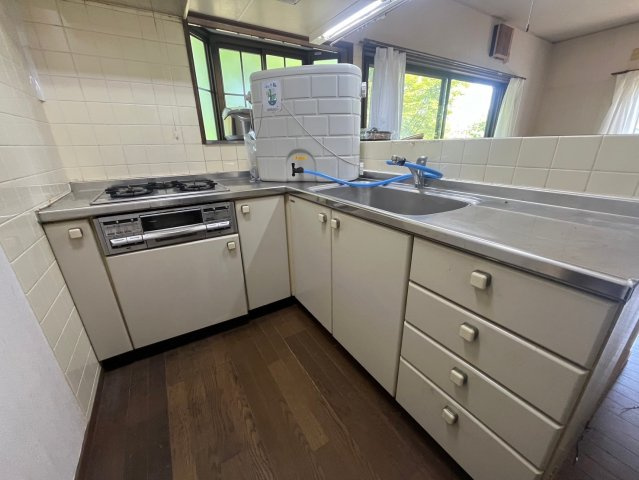 緑豊かな住環境■角地■丁寧にお使いの４ＳＬＤＫ■カーポートは駐車２台可能■亀岡市畑野町千ケ畑高橋のキッチン|キッチン