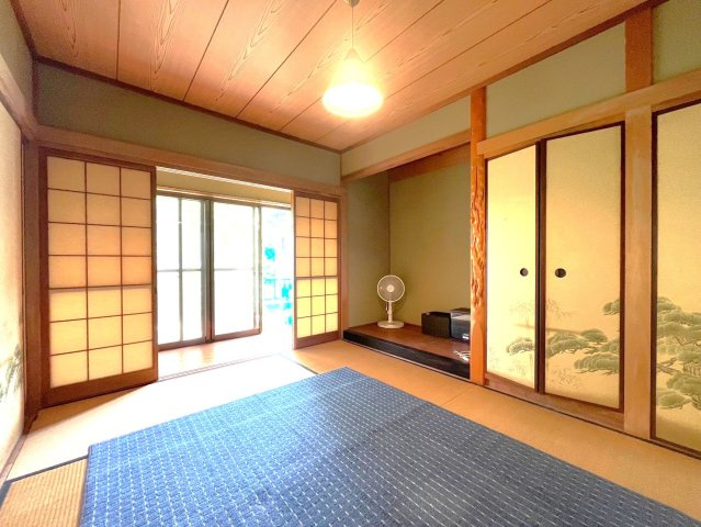 緑豊かな住環境■角地■丁寧にお使いの４ＳＬＤＫ■カーポートは駐車２台可能■亀岡市畑野町千ケ畑高橋の和室|和室