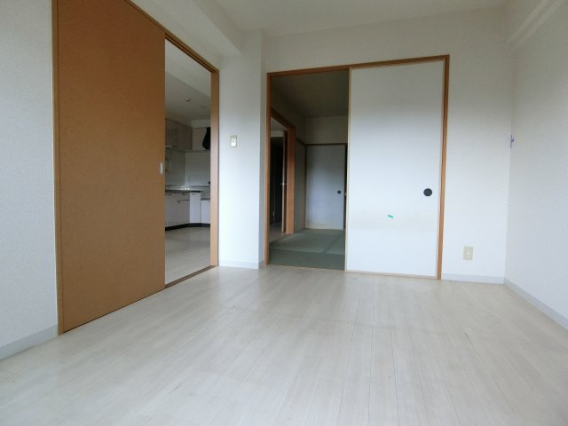 【寝室】 | ヒルサイド四天王寺東