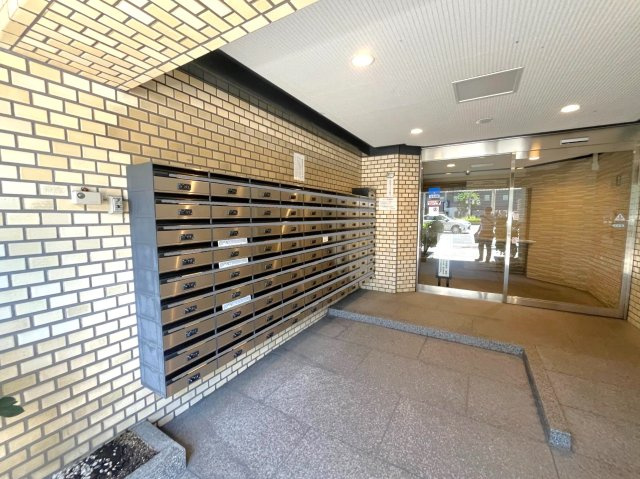 ◆市街地中心にある中古マンション◆角住戸◆３沿線利用可能◆ライオンズマンション四条大宮のその他共用部分|集合ポスト