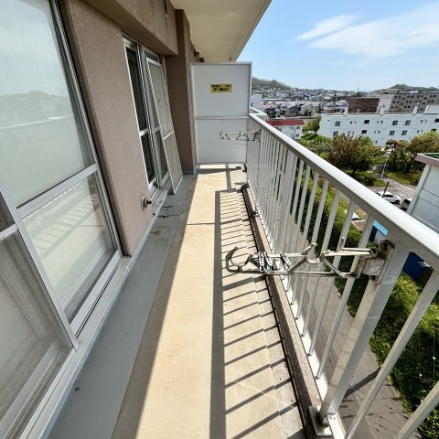 ティアラ高砂ハイツのバルコニー
