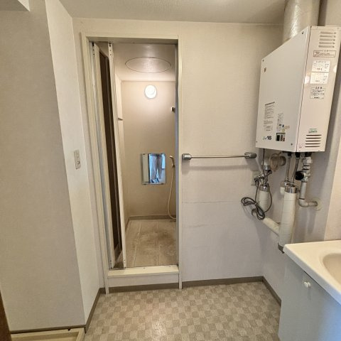 ティアラ高砂ハイツの玄関